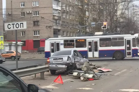 В Ярославле машина скорой помощи попала в ДТП