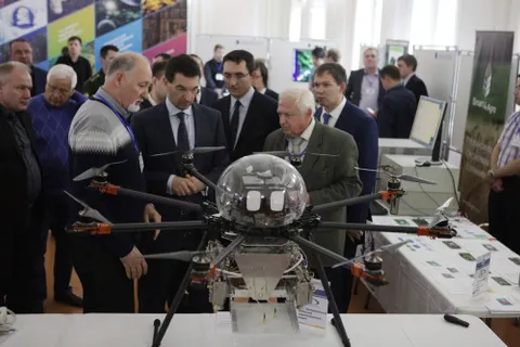 Помощнику Президента РФ Игорю Щеголеву представили проекты ярославских студентов