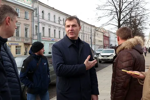 Владимир Волков открыл обновленный сквер у Гостиного двора в Ярославле