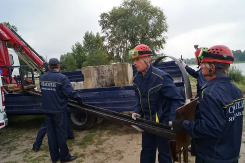 В Ярославле в воду «рухнул пролет моста»