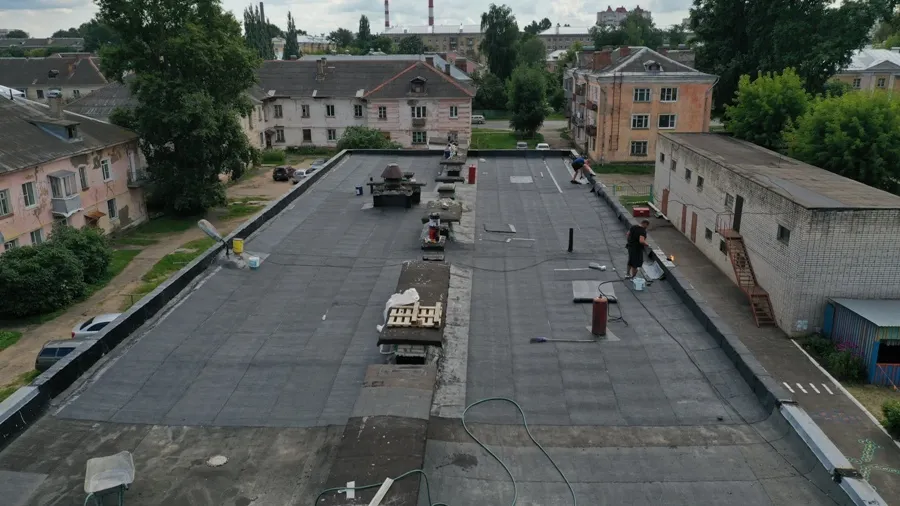 В Рыбинске ремонтируют кровли дошкольных учреждений