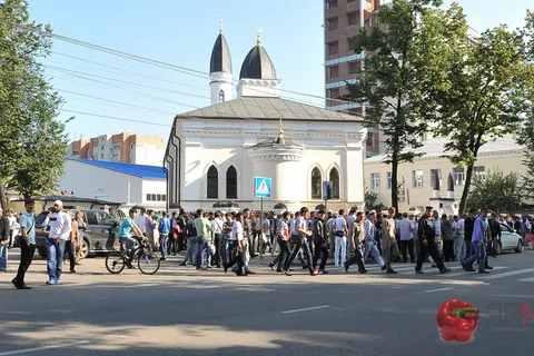 Мусульмане Ярославля отметили праздник Ураза-байрам. Фоторепортаж