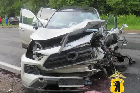 В ДТП под Ярославлем есть погибший и пострадавший
