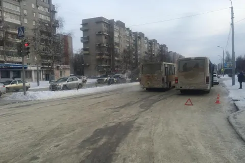 В Ярославле автобус сбил несовершеннолетнего на регулируемом переходе