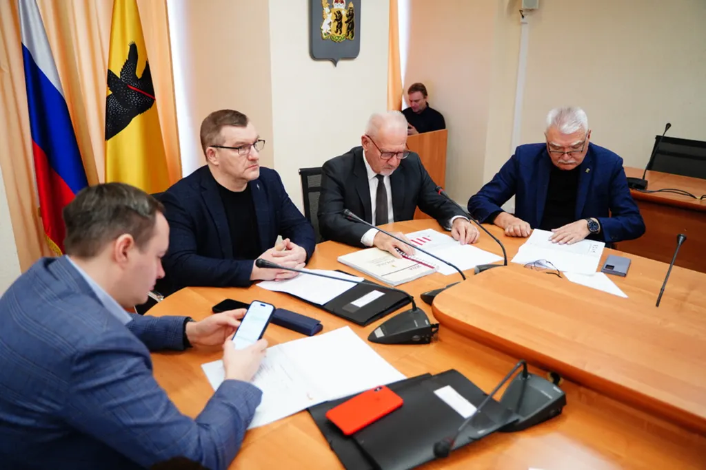 Ярославский омбудсмен отчитался перед депутатами областной Думы