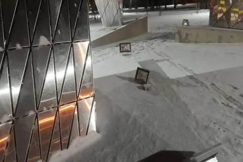 Памятный знак к 100-летию комсомола открыт с дефектом