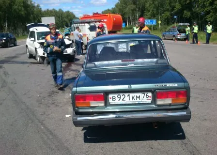 В Ярославле двое травмированы в результате столкновения машин в Брагино
