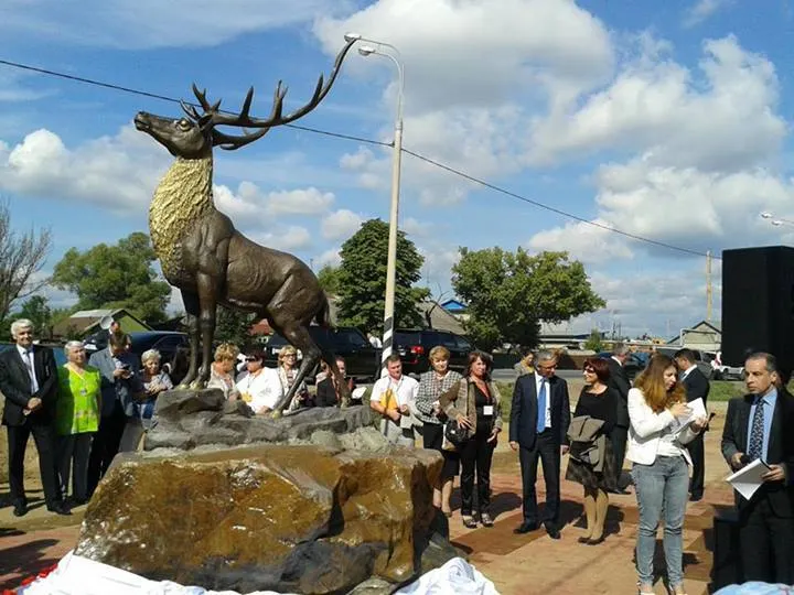 В Ростове Ярославской области появилась скульптура оленя