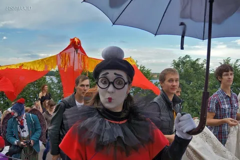 В Ярославле прошел фестиваль уличных театров