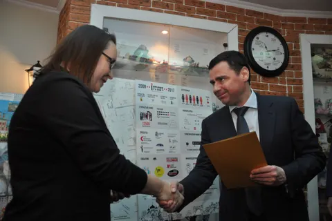 Дмитрий Миронов посетил туристическо-информационный центр в Угличе
