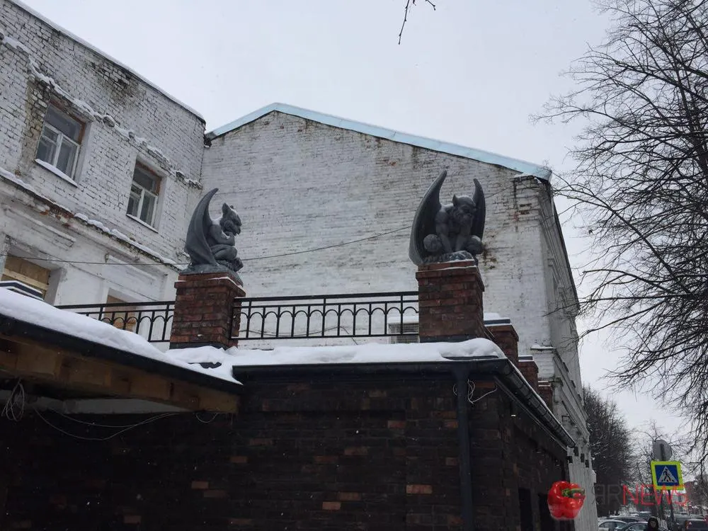 Ярославская епархия выразила отношение к горгульям напротив монастыря