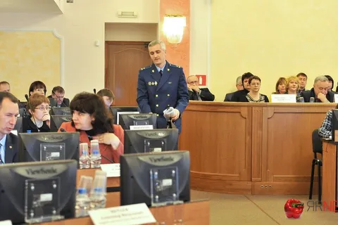 На очередном заседании муниципалитета Ярославля рассмотрено более двадцати вопросов. Фоторепортаж