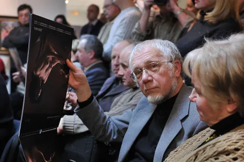 Ярославский фотохудожник Дмитрий Бахтин выпустил календарь с обнаженной натурой