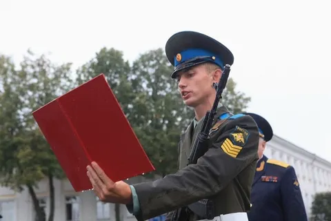 В Ярославле курсанты Военно-космической академии имени Можайского присягнули Родине
