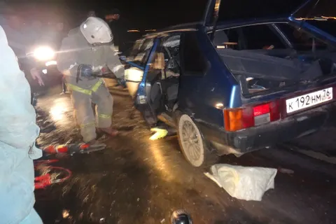 Под Ярославлем столкнулись МАЗ и ВАЗ