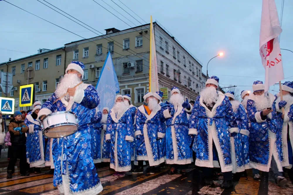  "1600 Морозов и 50 гвардейцев"
