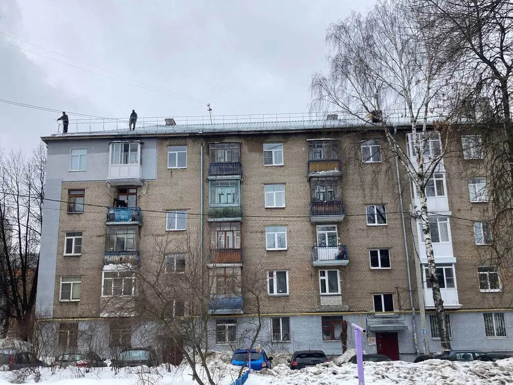 В Ярославле из-за аварийной крыши дома ввели режим ЧС