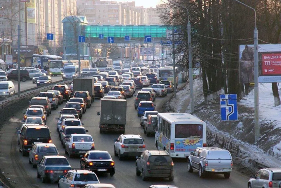 В Ярославле озеленят разделительную полосу главной городской дороги