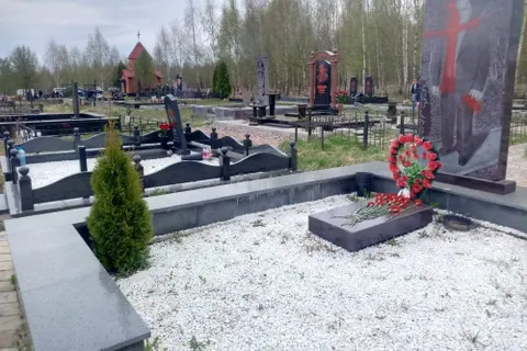 Под Ярославлем вандалы разгромили армянское кладбище