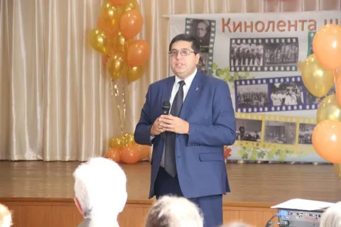 Павел Зарубин поздравил коллектив ярославской школы № 2 с юбилеем