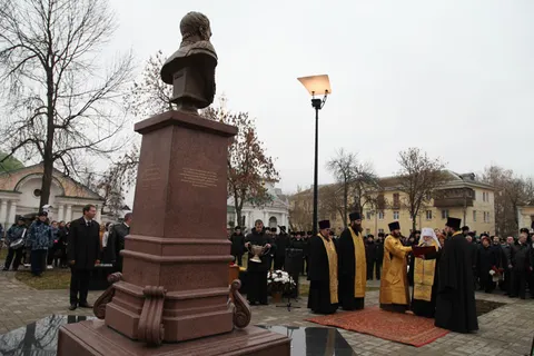 В Ярославле открыли памятник императору Александру II