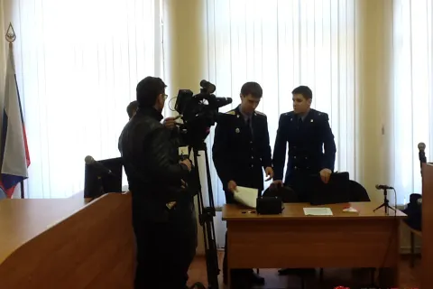Судья отказал следователям в ходатайстве о наложении на Ивана Менько домашнего ареста
