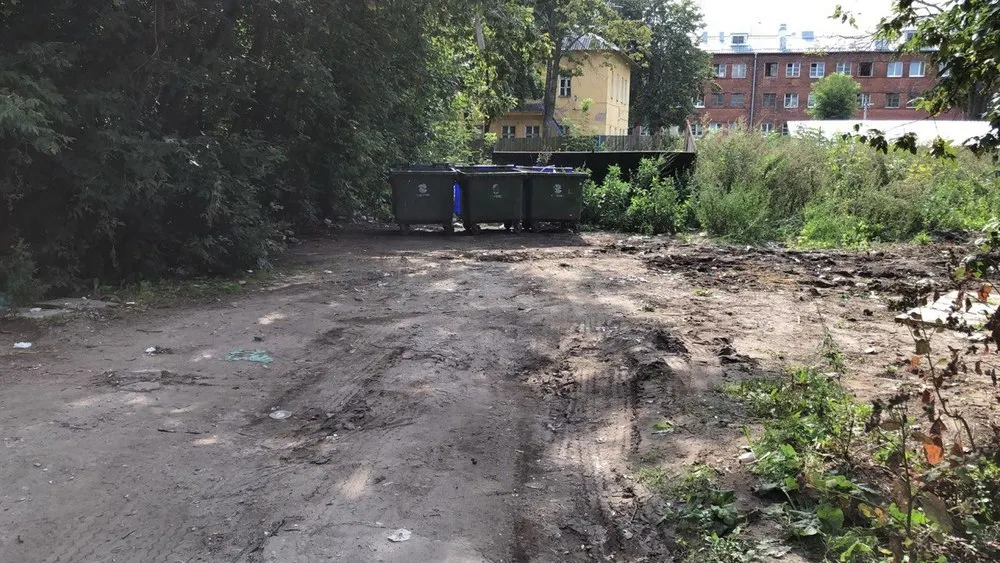 В Ярославле ликвидировали свалку возле контейнерной площадки