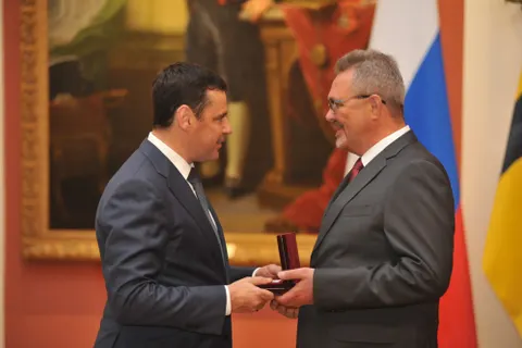 Дмитрий Миронов наградил известных ярославцев: кто они