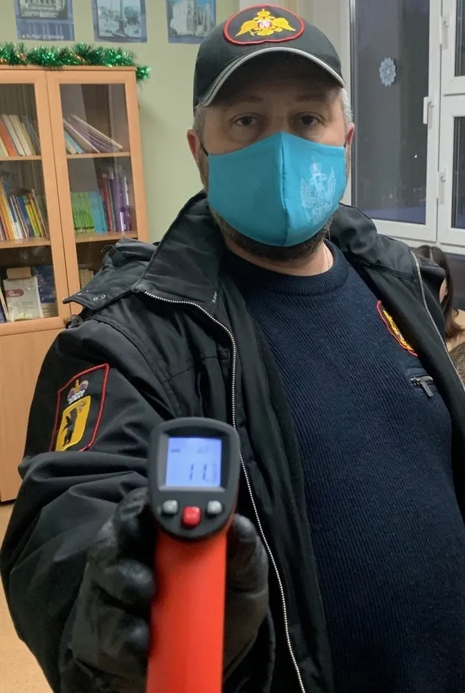 В Ярославле замерзают ученики гимназии