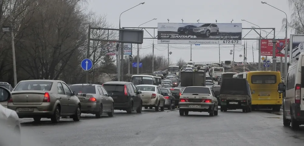 В Ярославле мать с трехлетним ребенком выпали из маршрутки