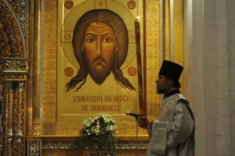 Ярославцы побывали на праздничных пасхальных службах