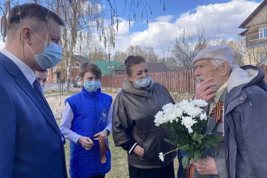 «Единая Россия» в Мариуполе вспоминает жертв Великой Отечественной войны