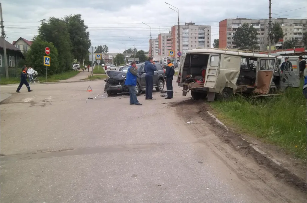 В Переславле внедорожник «Грейт Волл» протаранил УАЗ