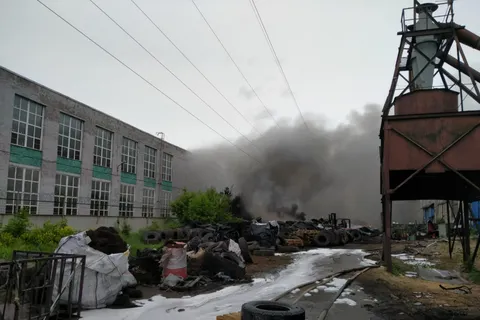 Прокуратура начала проверку по факту пожара в ярославской промзоне