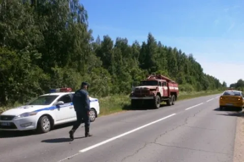 В Рыбинском районе такси сбило мопед