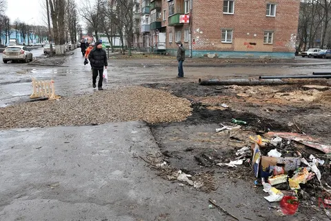 В Ярославле вновь обвалился асфальт. Фоторепортаж