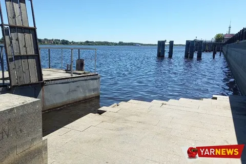 Лицо Ярославля: туристов, приплывающих на теплоходах, встречает помойка