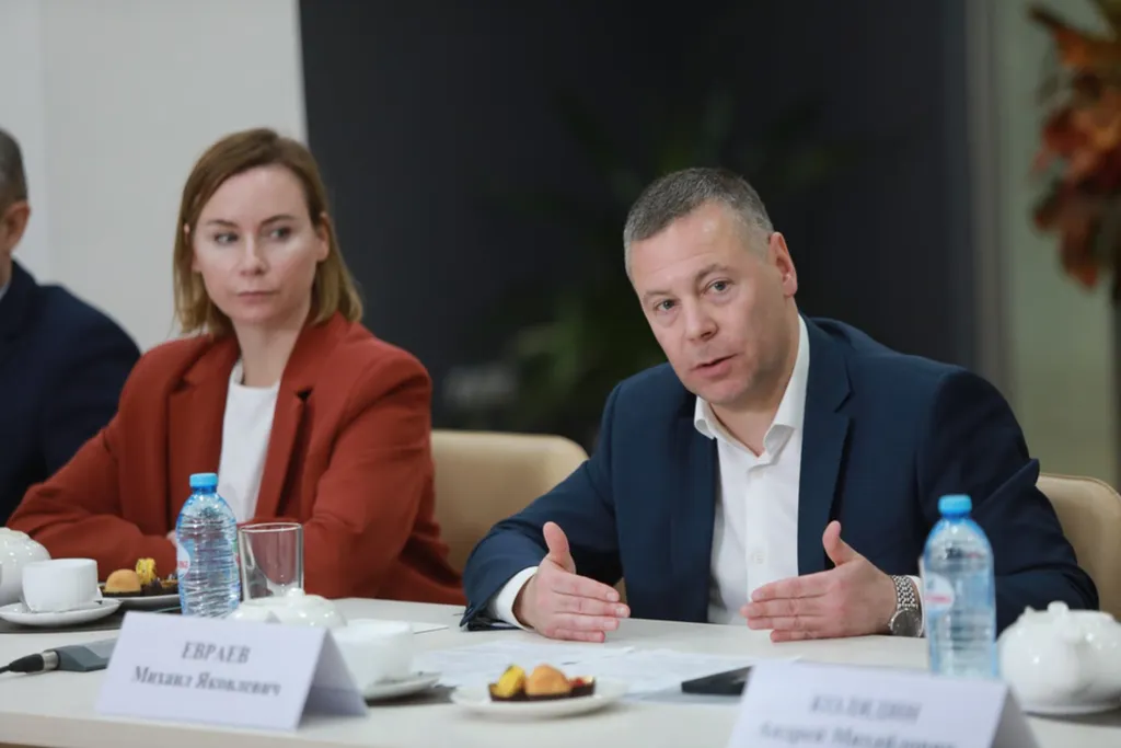 Ярославский губернатор про новогодние праздники: «Жизнь продолжается»