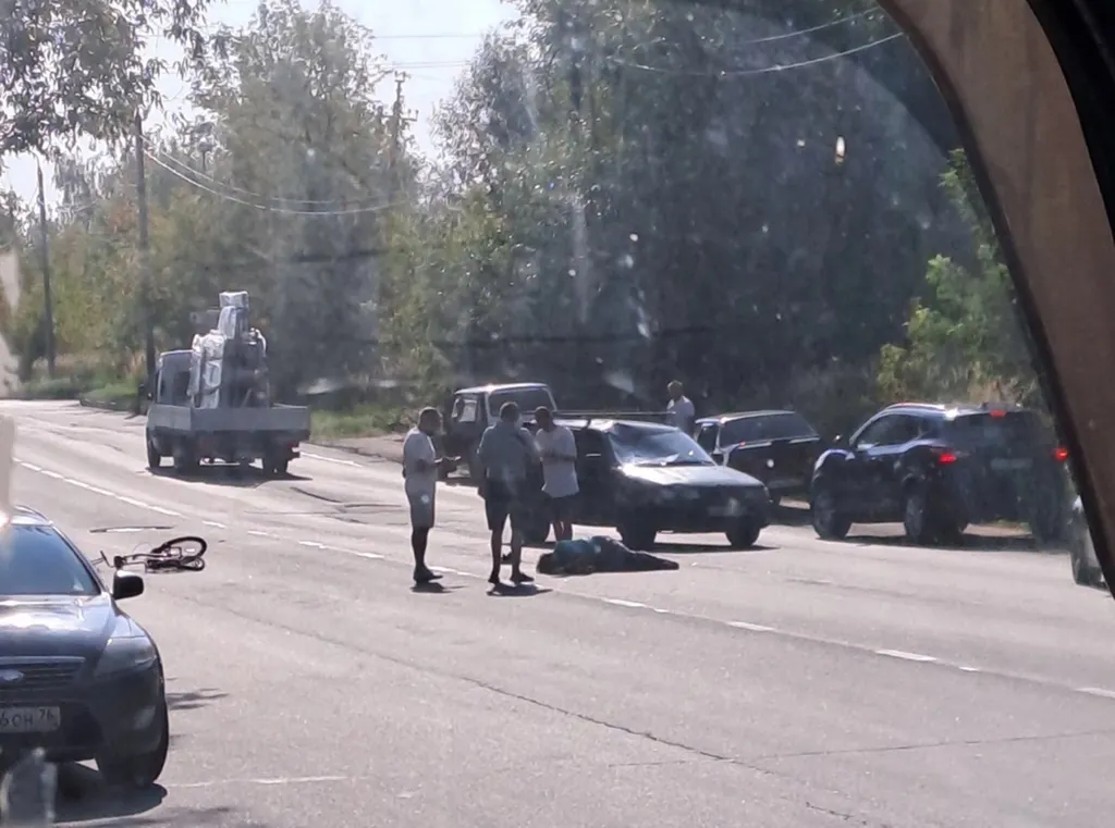 В Рыбинске велосипедистка госпитализирована после ДТП