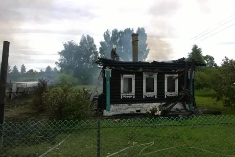 В поселке Каменники Рыбинского района сгорел жилой дом
