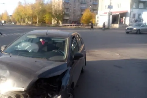 В Рыбинске столкнулись две иномарки