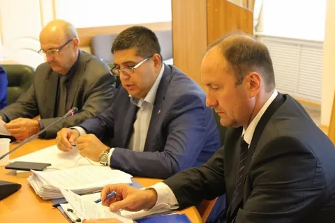 Ярославские депутаты обсудили шесть муниципальных программ
