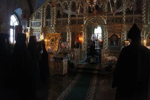 Опубликованы фото и видео с монашеского пострига в Толгском монастыре