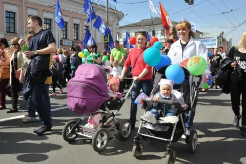 Около семи тысяч ярославцев приняли участие в первомайском шествии