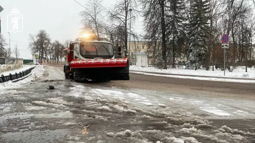 Ярославские дорожники готовятся к ледяному дождю