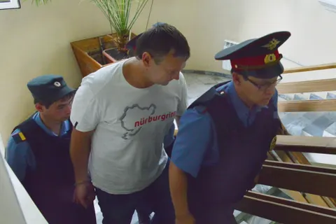 Начала суда над  мэром Ярославля журналисты ждали пять часов. Фоторепортаж