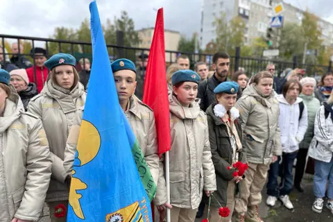 В Тутаеве открыли мемориальную доску в честь героя-милиционера