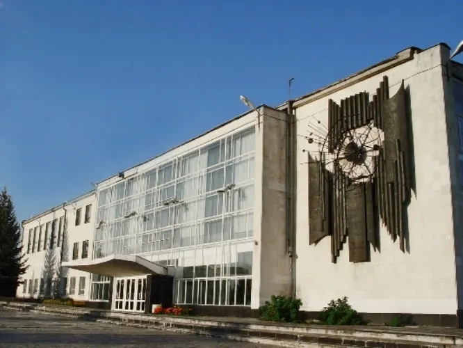 В Ярославской области из-за коронавируса начинают отменять массовые мероприятия