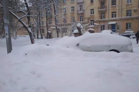 Непрекращающийся снегопад в Ярославле: онлайн-трансляция