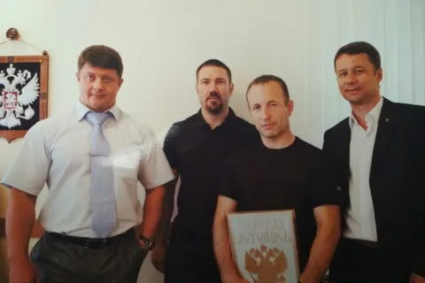 Защищал семью: в Ярославле держат в тюрьме президента Федерации самбо